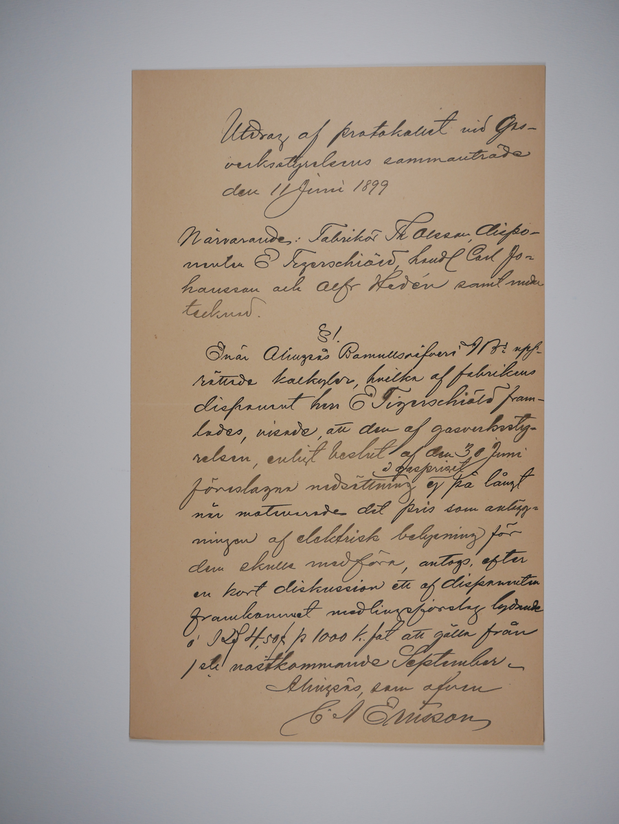 Alingsås Bomullsväveri AB

Blandade handlingar, bland annat rörande företagets badhus och klappbrygga.
Även protokollsavskrifter rörande ABV.
1896 - 1900.
Handskrivna handlingar.

Gåva 1983-05 av Almedahls AB