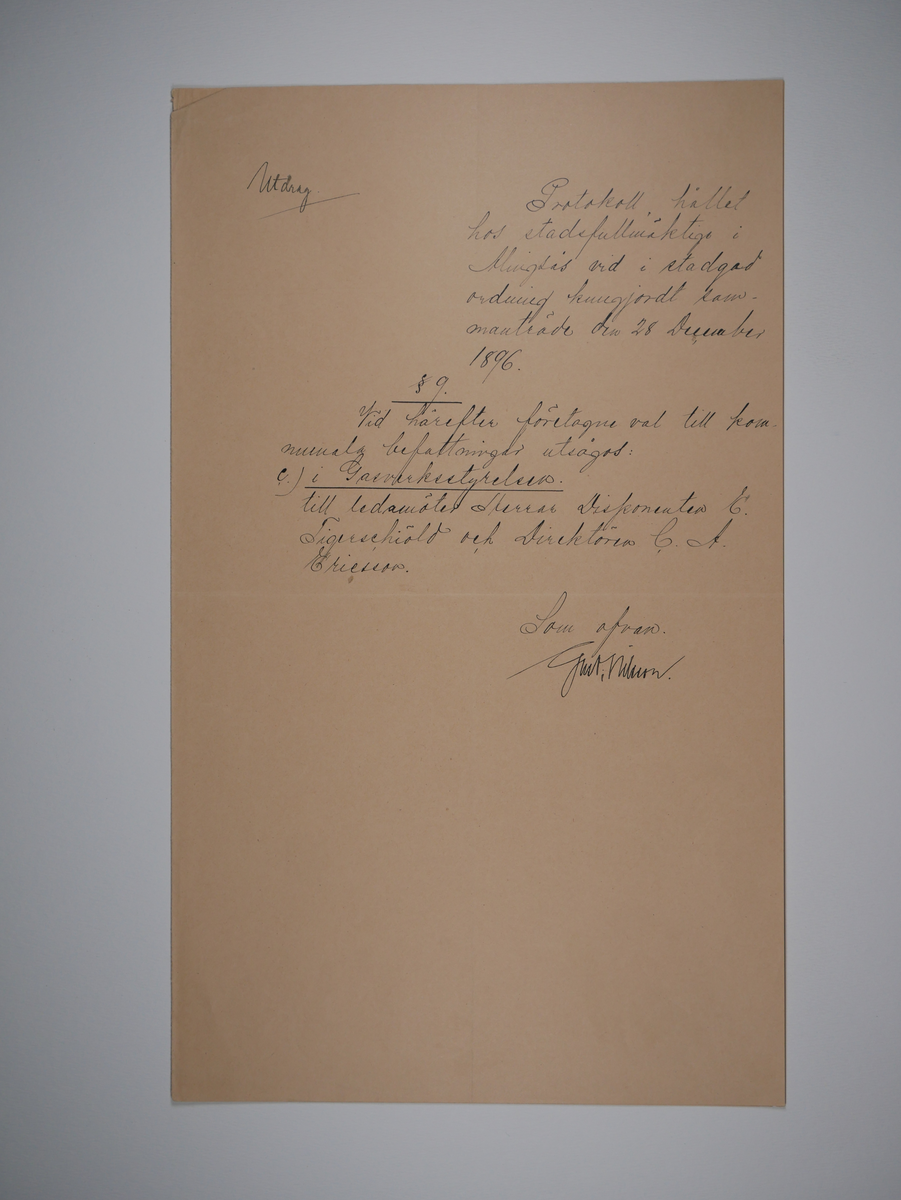 Alingsås Bomullsväveri AB

Blandade handlingar, bland annat rörande företagets badhus och klappbrygga.
Även protokollsavskrifter rörande ABV.
1896 - 1900.
Handskrivna handlingar.

Gåva 1983-05 av Almedahls AB