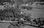 Flygfoto över Söderbärke, medjebacken 1958.