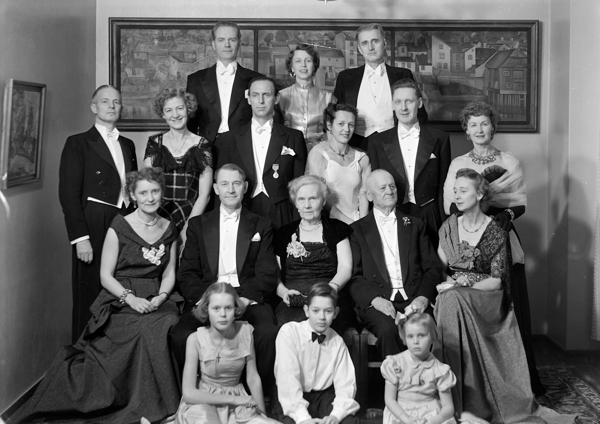 Banksjef Knut Tronstad og hustru Karoline feirer gullbryllup