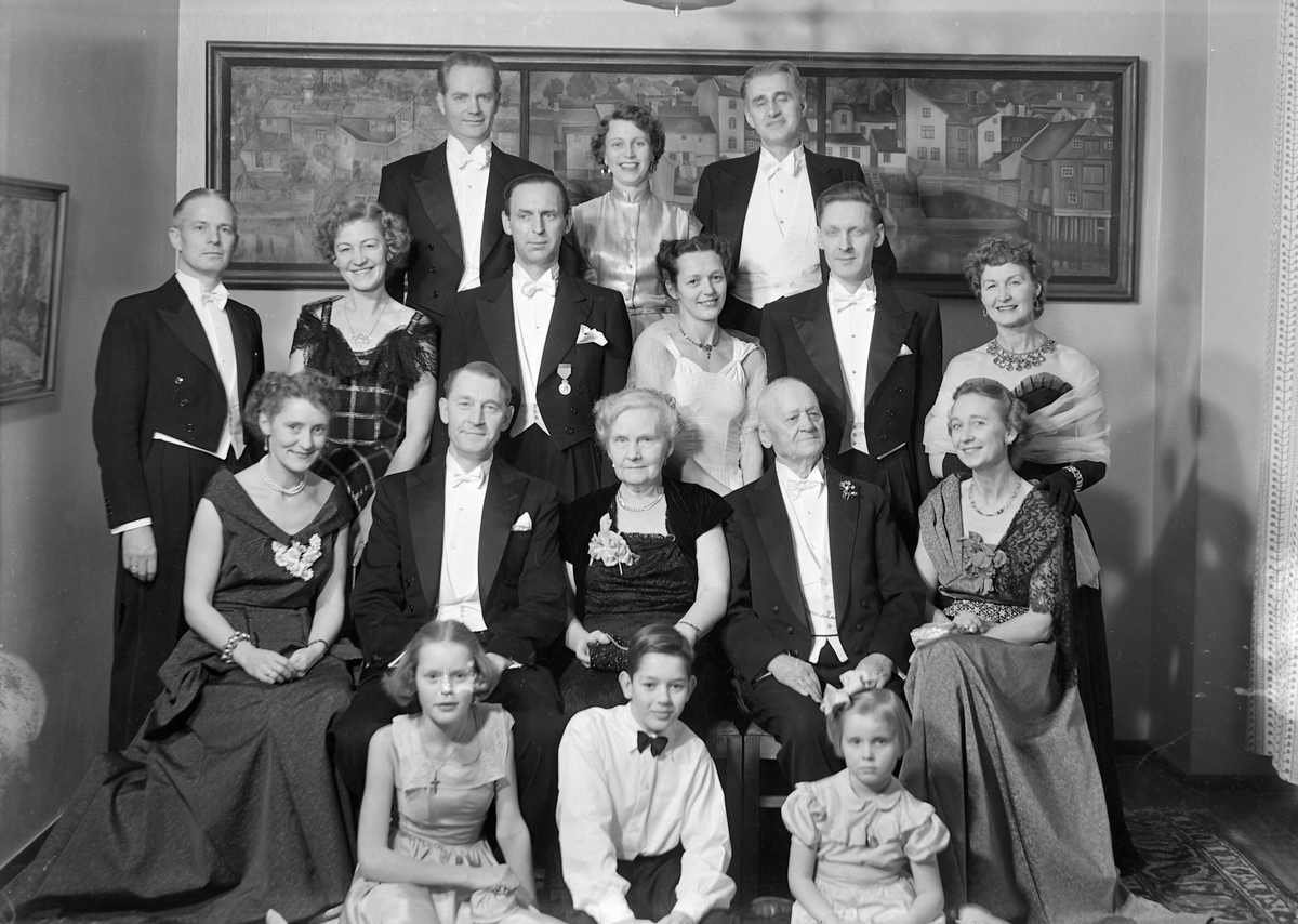 Banksjef Knut Tronstad og hustru Karoline feirer gullbryllup