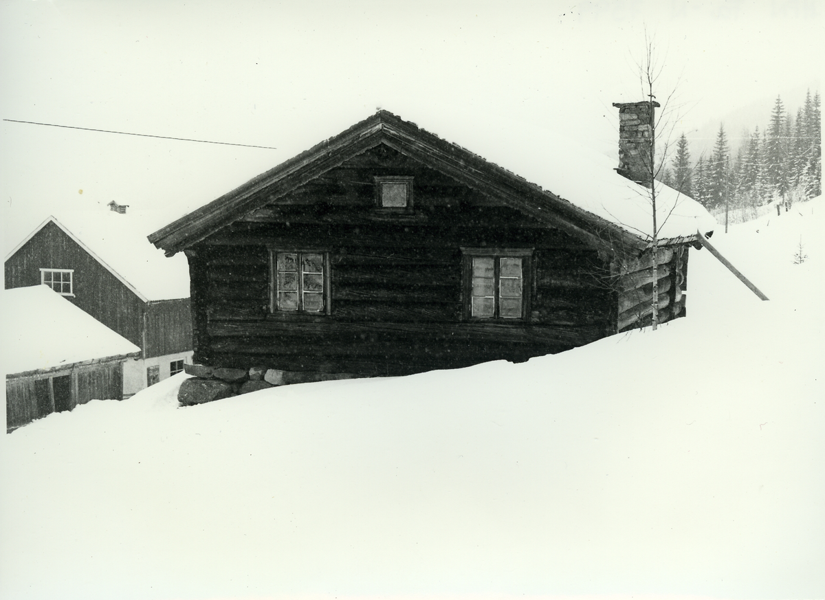 Thoen stugu
Thoenstugu og litt av stabbur
