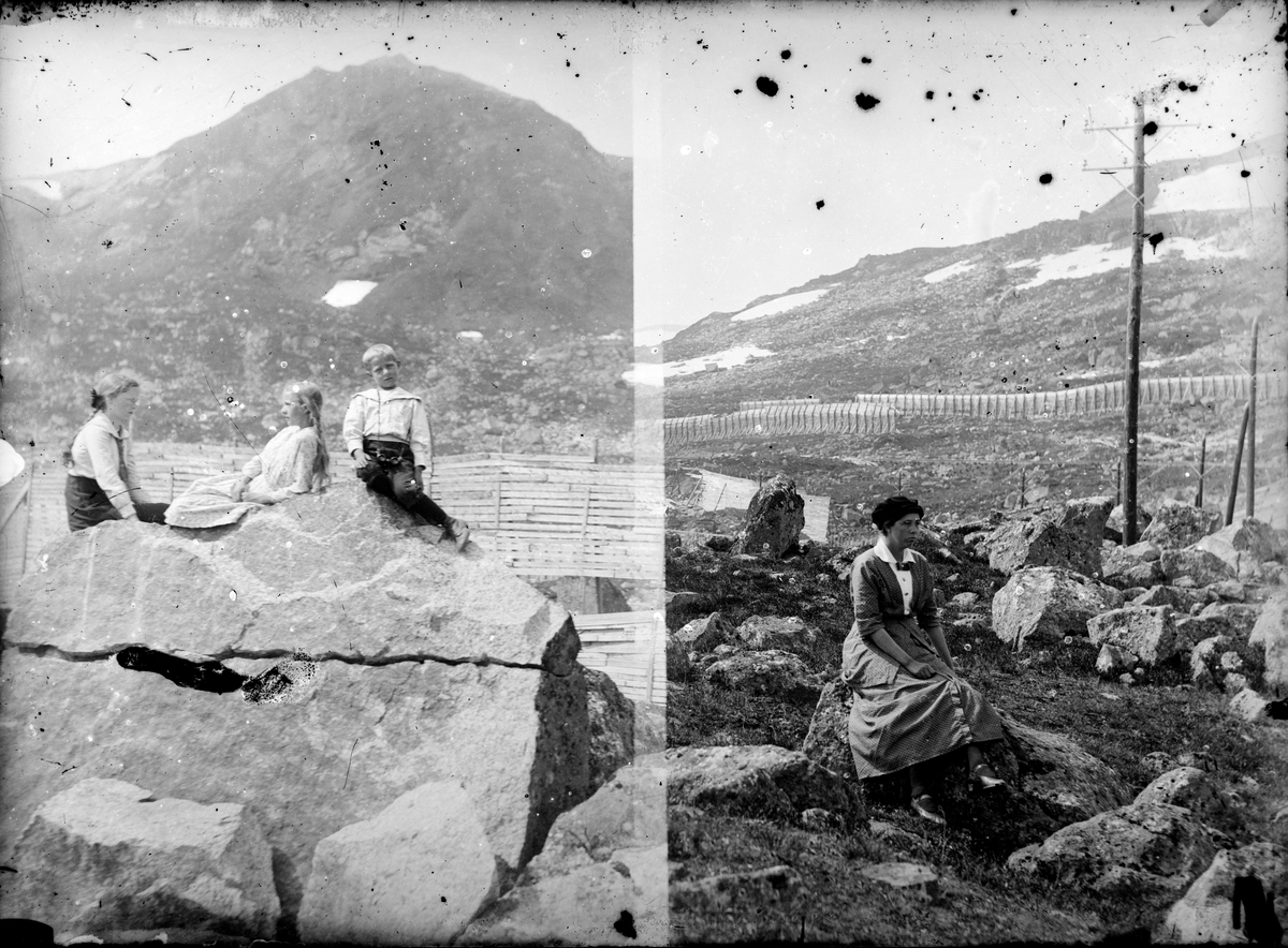 Fjellbilder.3 barn sitter på en stor stein, snøskjerm i bakgrunn. 1 dame sitter i terrenget med snøoverbygg i bakgrunn.         Glassplater fra Hallibakken.
