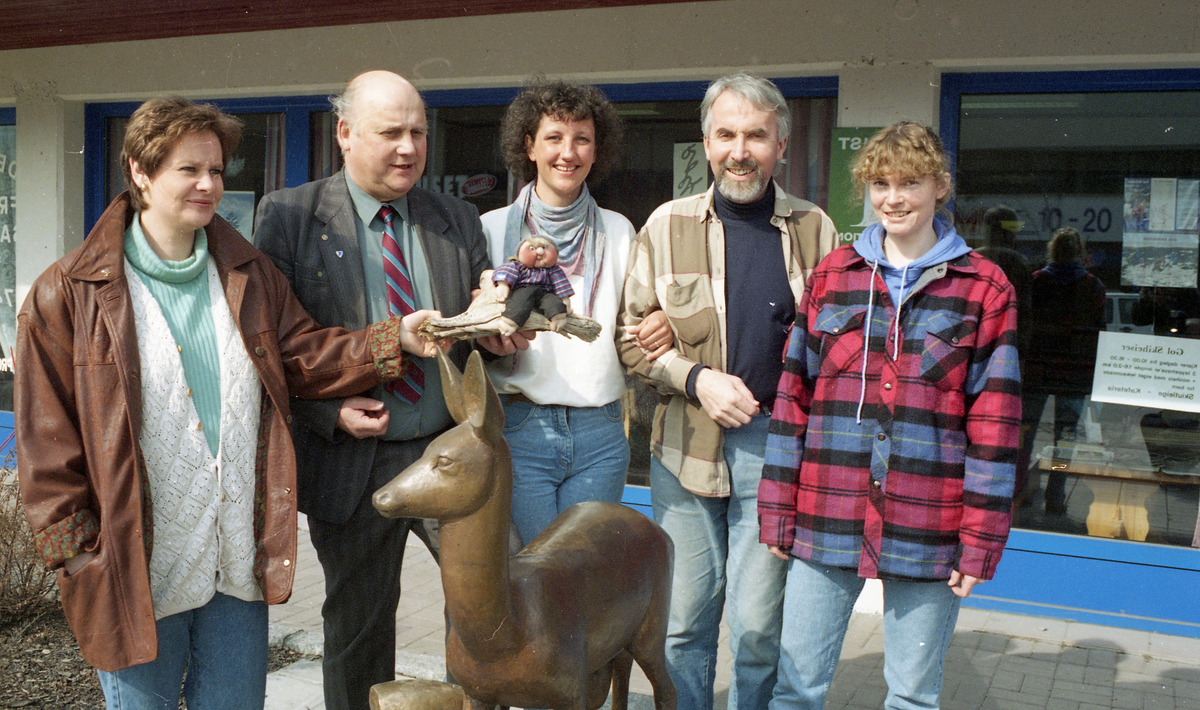 Gruppe
Miljøblomst ble tildelt &quot¤Vøgne&quot¤. Fra v. Roselind Draget, Ole Jacob Ottesen, Anne Bergsengene, Nils O. Stavenes, Helene H. Moen.
