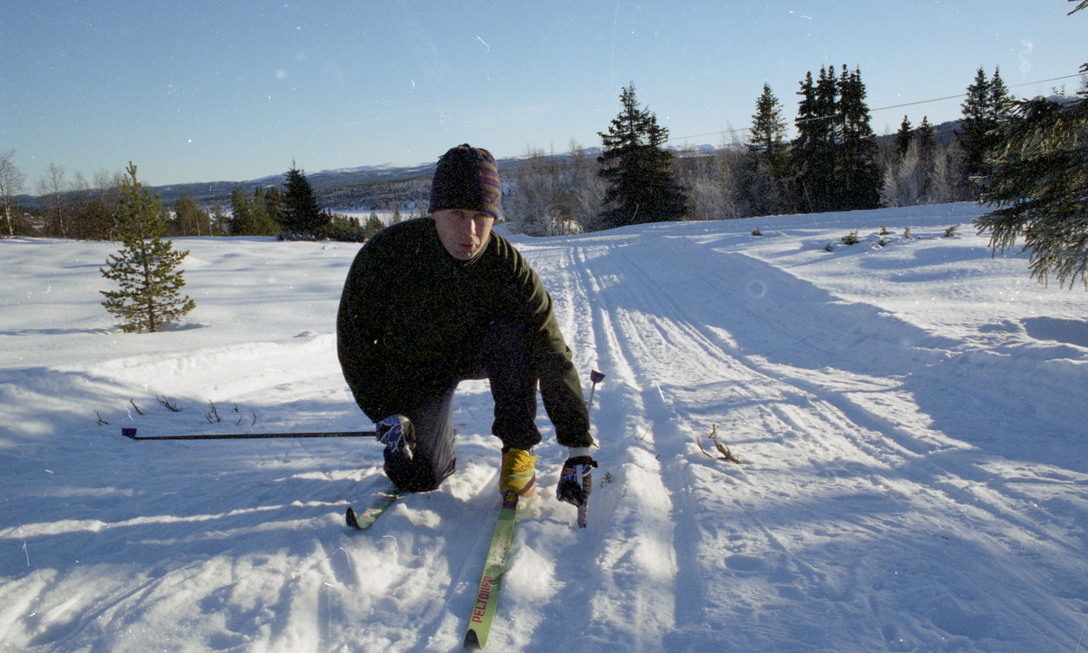Fjellandskap. Leder for Hallingdal Info-senter Nesbyen Roger Øye på skitur.
