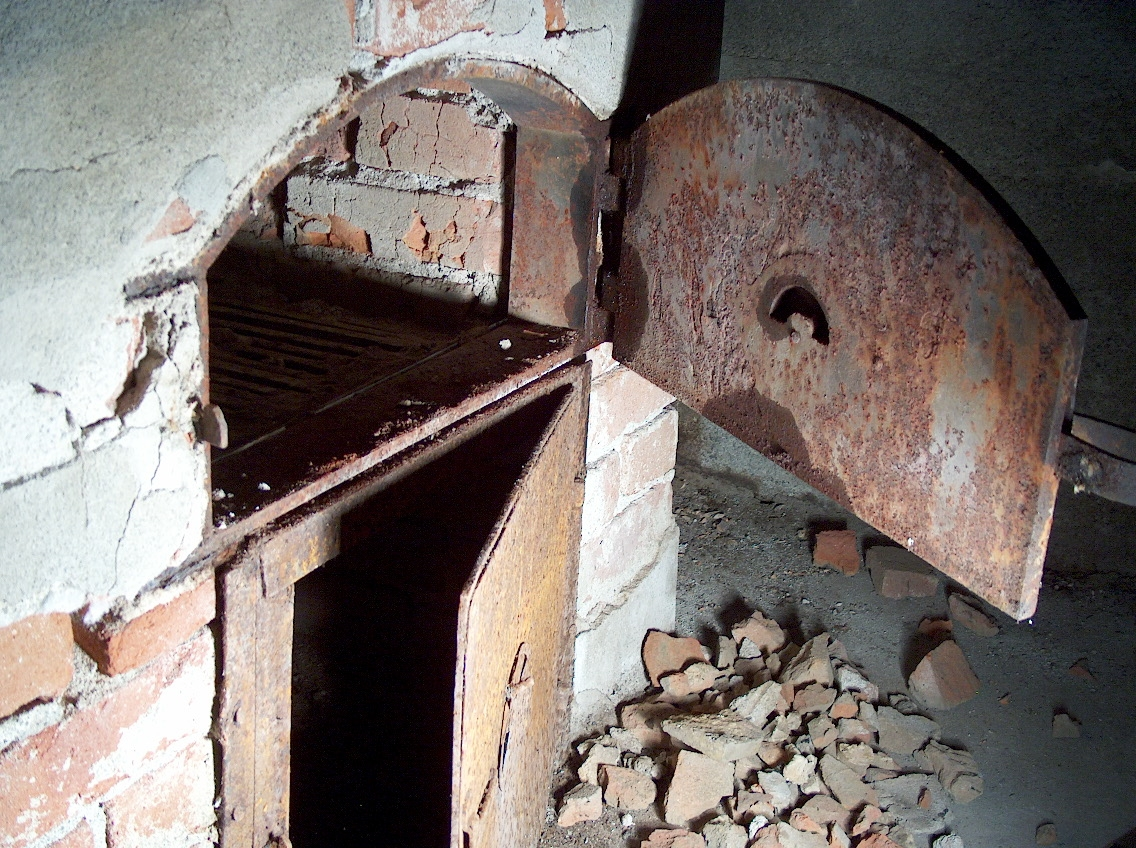Reparasjon i mølla
Reparasjon  i den gamle mølla på Hallingdal Museum, Nesbyen
