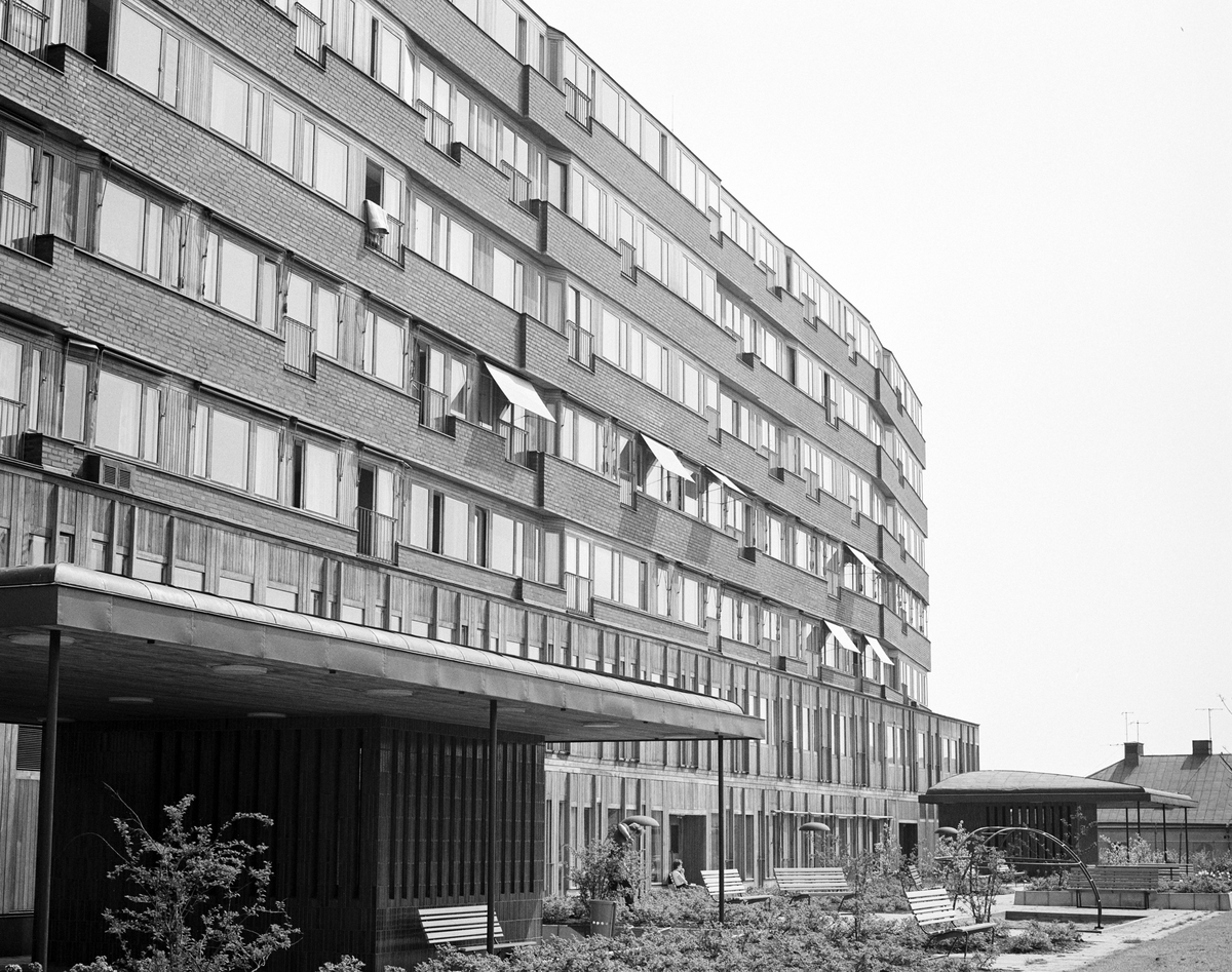 VARUHUSET "KRINGLAN"
EXTERIÖR, TAKTERASS