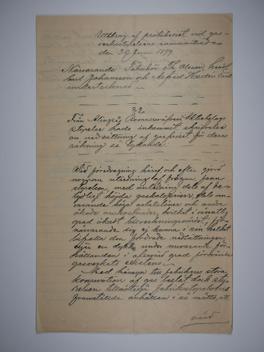 Alingsås Bomullsväveri AB

Blandade handlingar, dokument och protokollsavskrifter rörande ABV.
1898 - 1918.
Rör bland annat vattenledning, gas och elektricitet samt belysning i fabriken.

Handskrivna handlingar.

Gåva 1983-05 av Almedahls AB