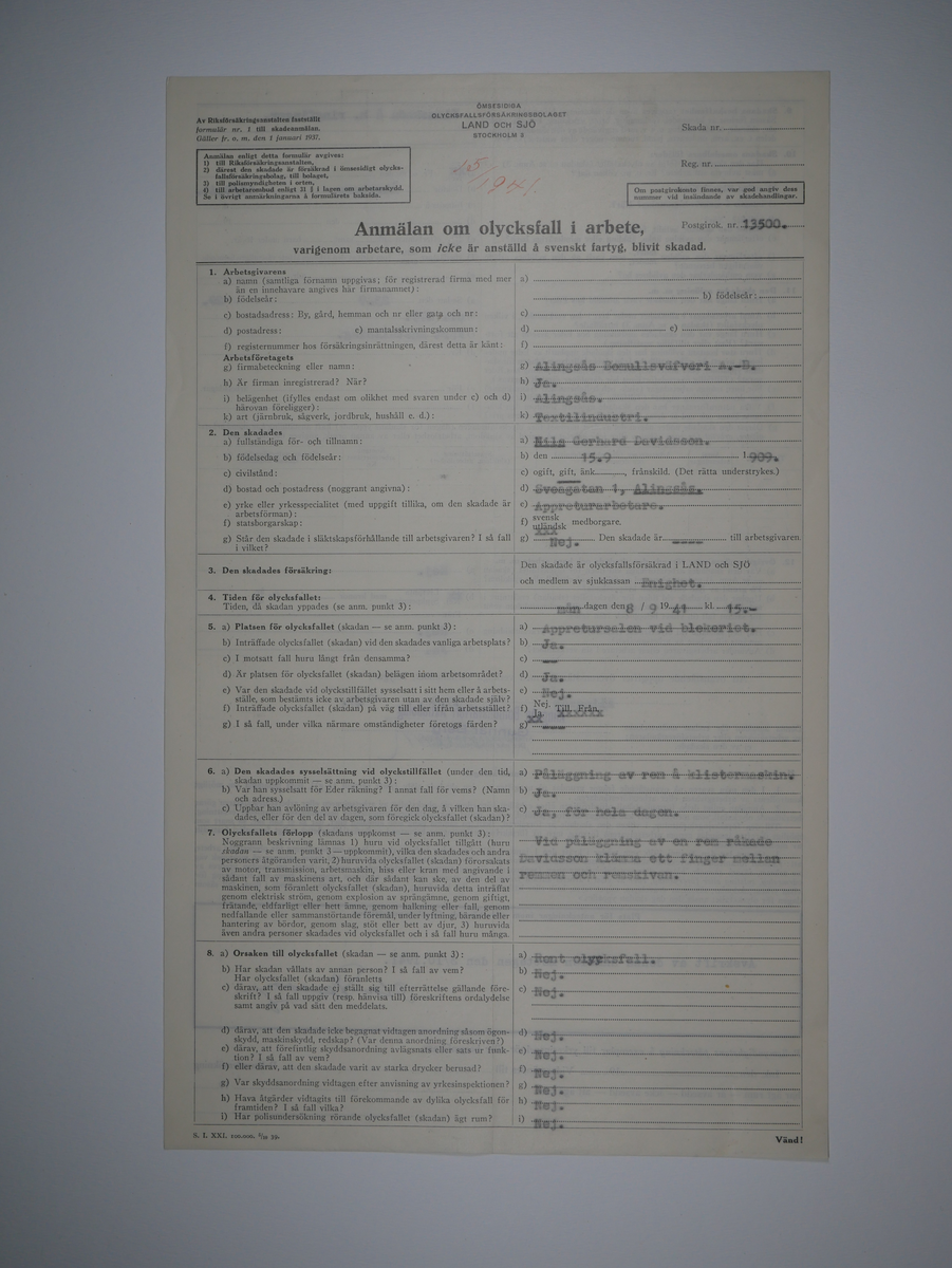 Alingsås Bomullsväveri AB

Bunt olycksfallsrapporter, 1938 -1943.

Gåva 1983-05 av Almedahls AB