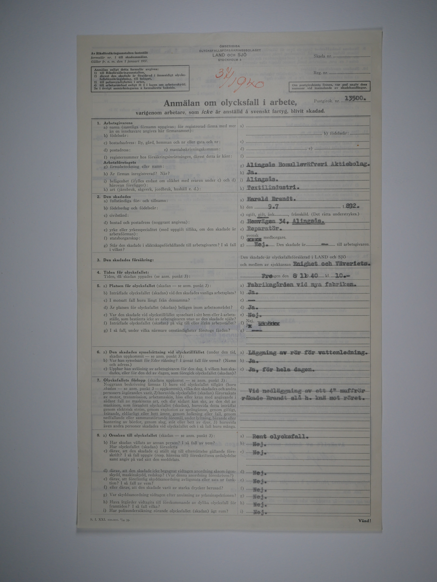 Alingsås Bomullsväveri AB

Bunt olycksfallsrapporter, 1938 -1943.

Gåva 1983-05 av Almedahls AB