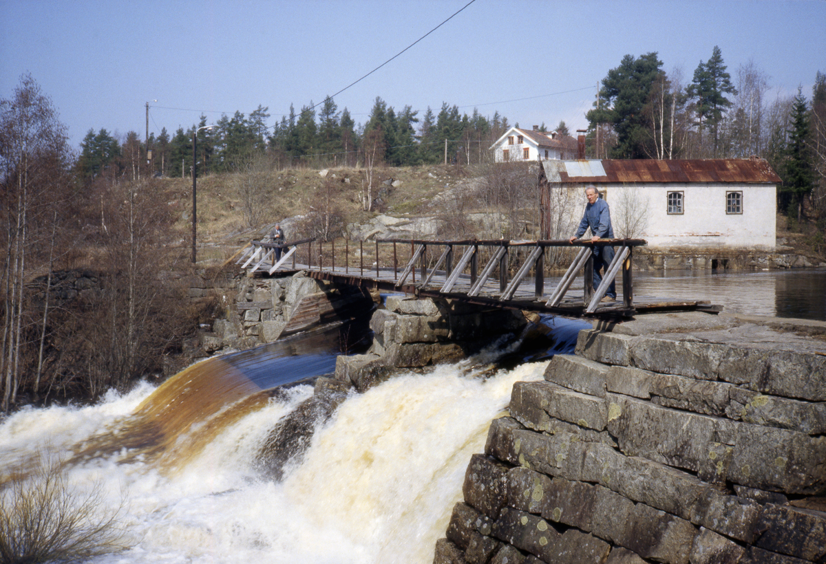 Dammen ved Klevfos, Ådalsbruk, Løten. Svartelva.