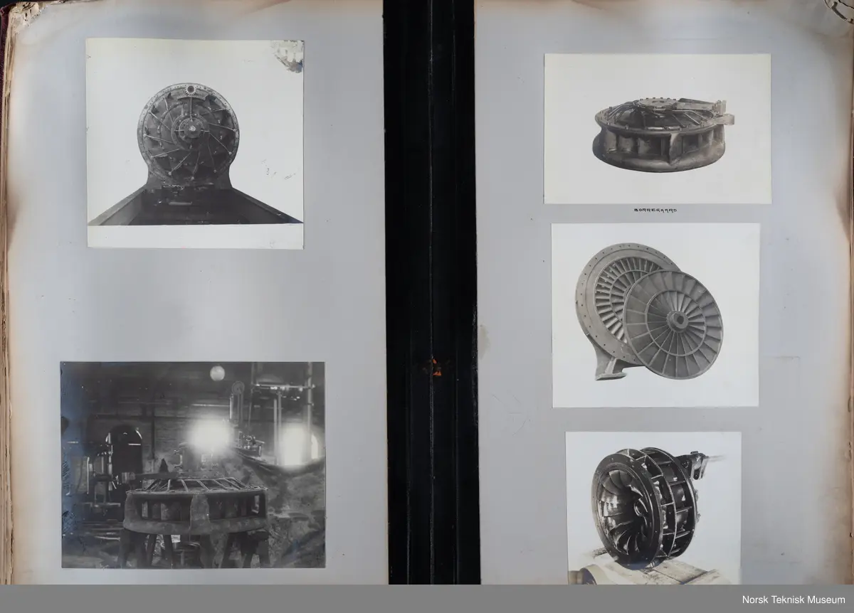 Fotoalbum med fotografier av rørganger, turbiner, skovler mm produsert ved Myrens verksted. 
