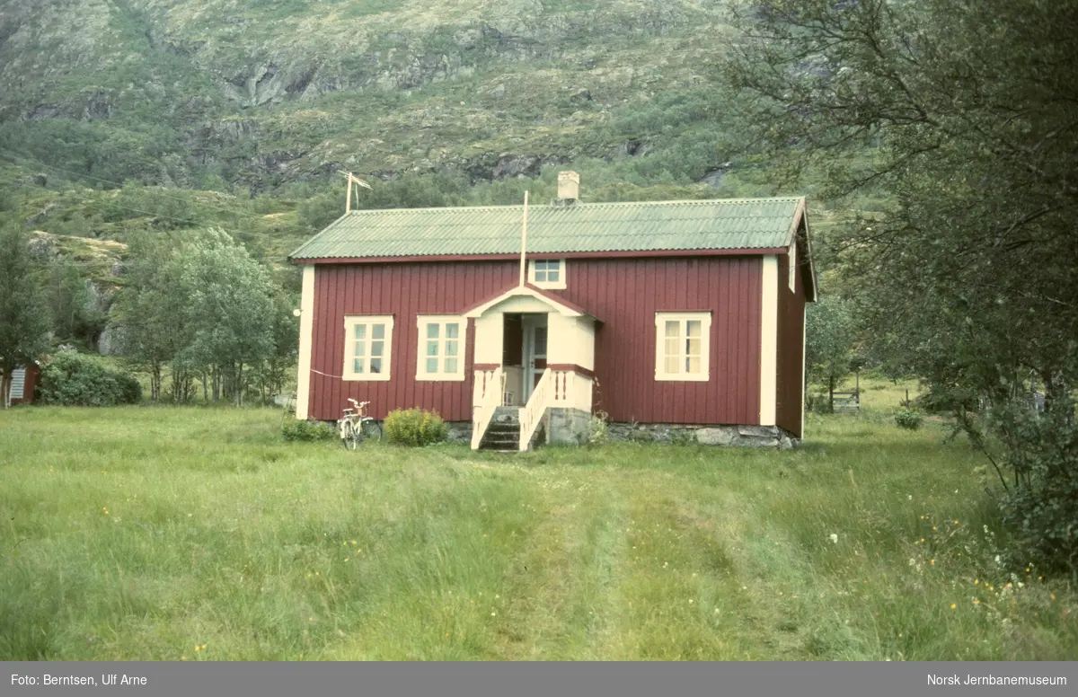 Ved plassen Sollia i Fagervika ved Leirfjorden i Leirfjord kommune