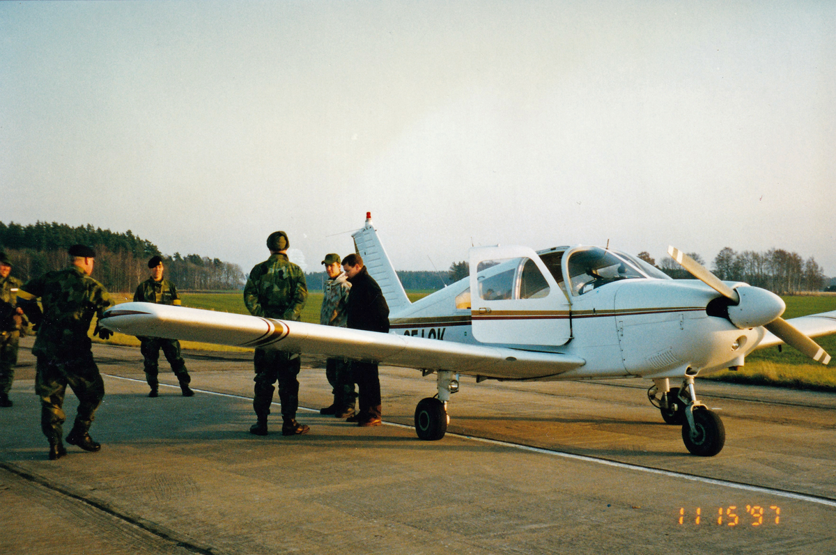 Hemvärnsflyg på Hasslösa. Hemvärns-KFÖ i Skaraborg på Kinnekulle, november 1997