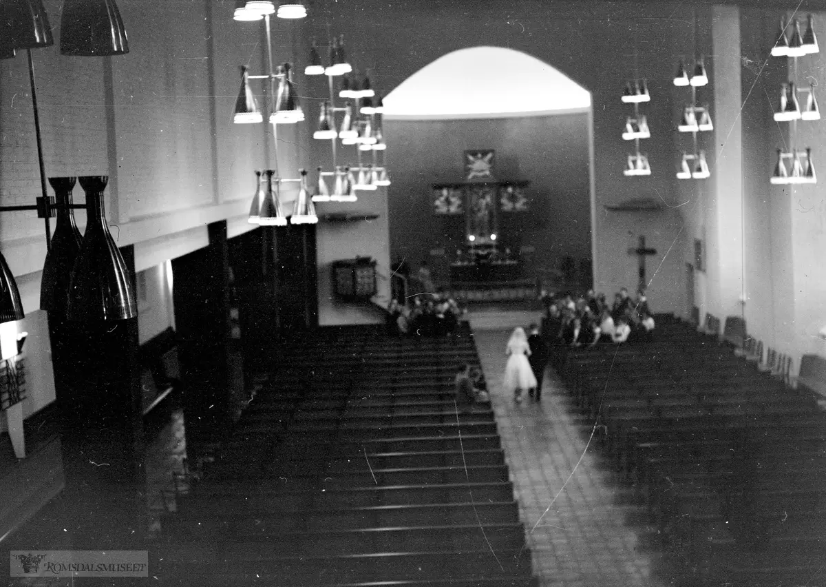 «Torbjørg og Rolf sitt bryllup 22.10.1960».