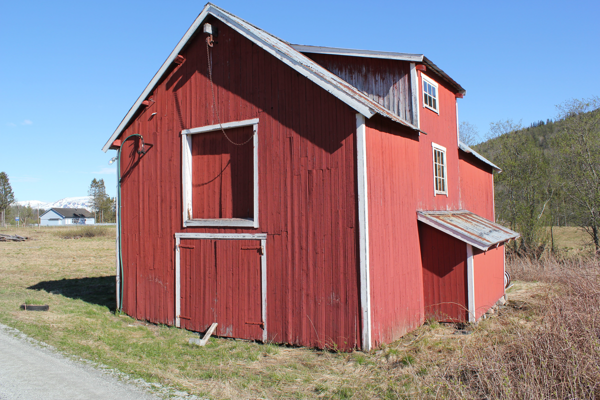 Elektrisk drevet kornmølle bygd av Målselv kommune i 1916.