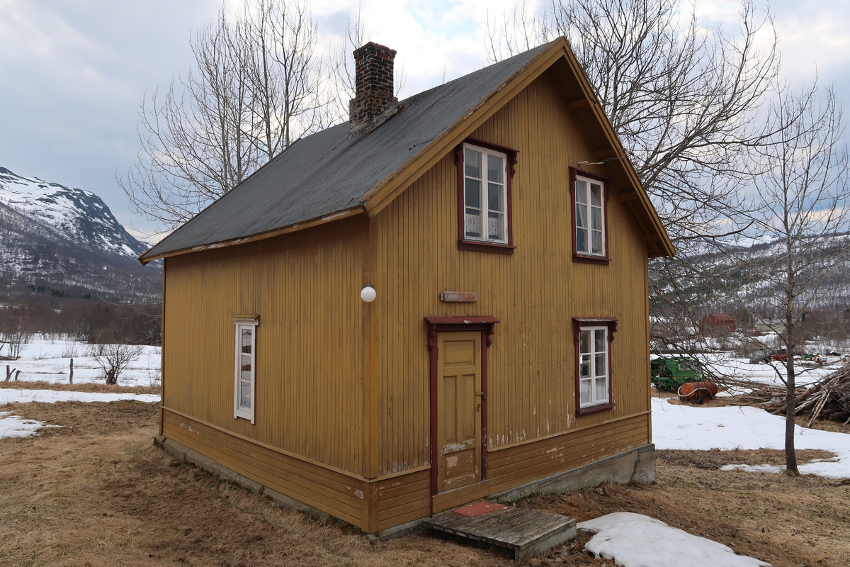 Våningshuset på Heimly arbeiderbruk, bygd i 1917 av Ingebrikt og Olufine Isaksen.