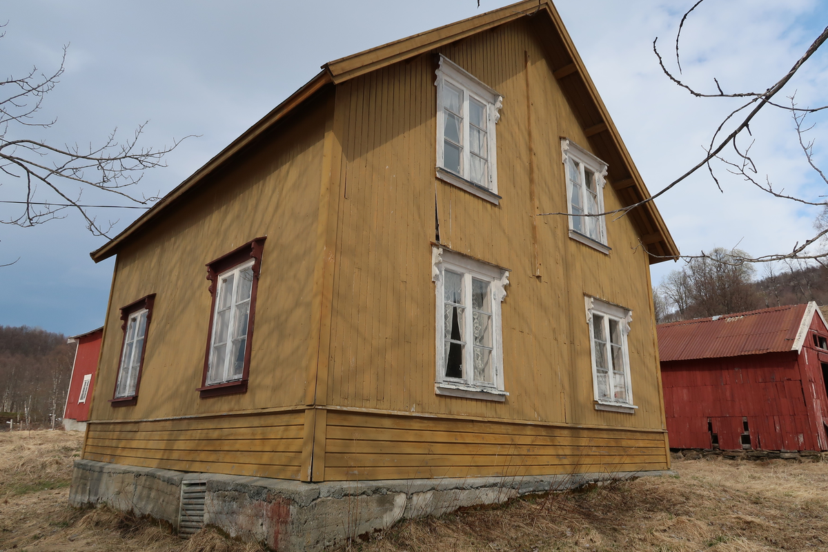 Våningshuset på Heimly arbeiderbruk, bygd i 1917 av Ingebrikt og Olufine Isaksen.