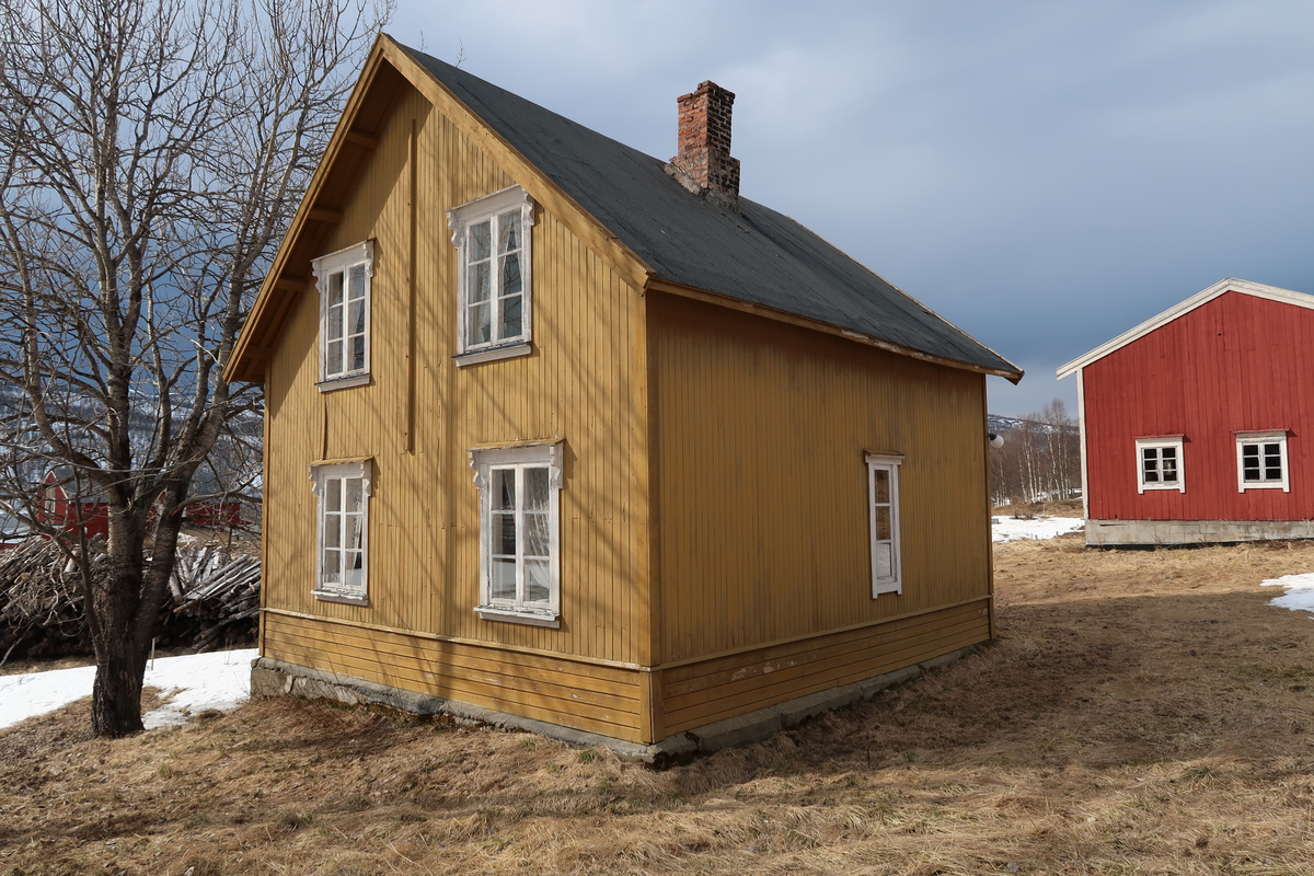 Våningshuset på Heimly arbeiderbruk, bygd i 1917 av Ingebrikt og Olufine Isaksen.