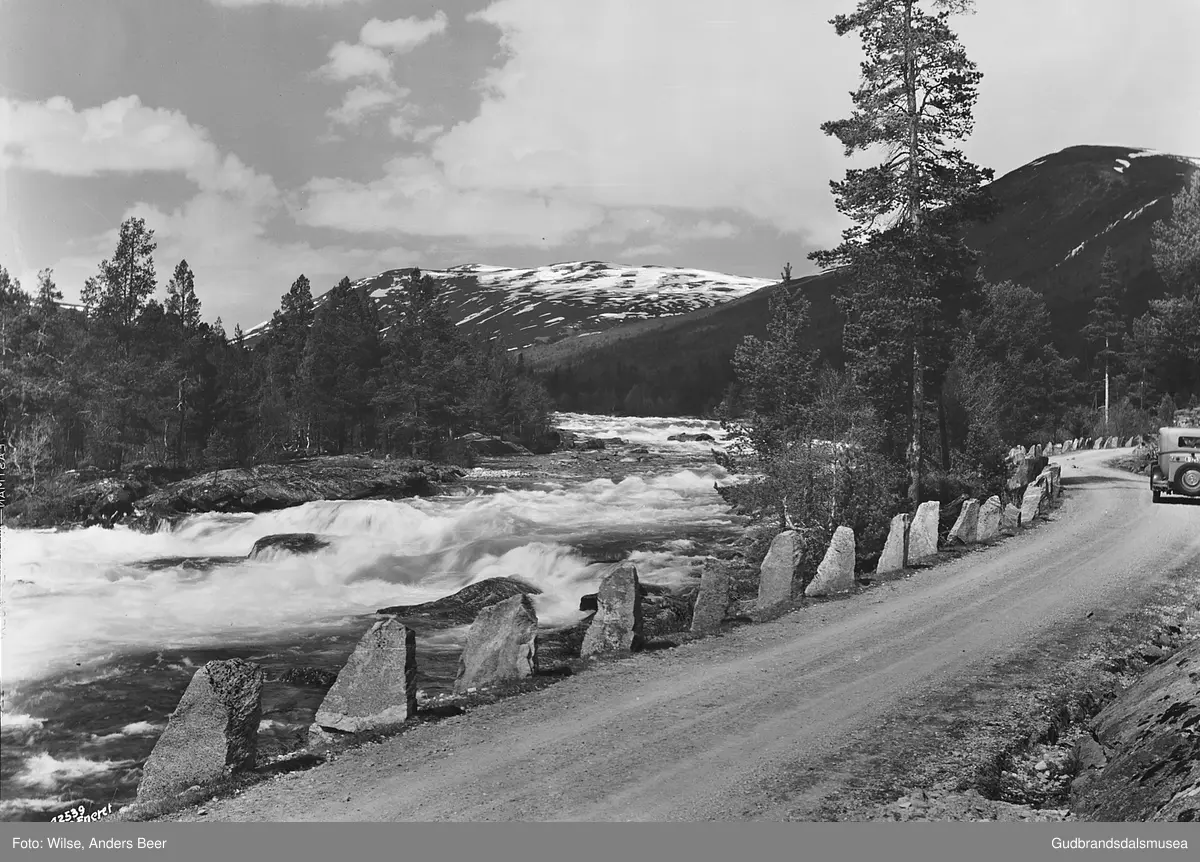 Riksvegen nordafor Brimsvaet i Billingsdalen