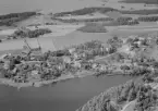 Flygfoto över Vika kyrkby, Falu kommun år 1950. Vika. Ortnamnsalternativ: Runnvika.