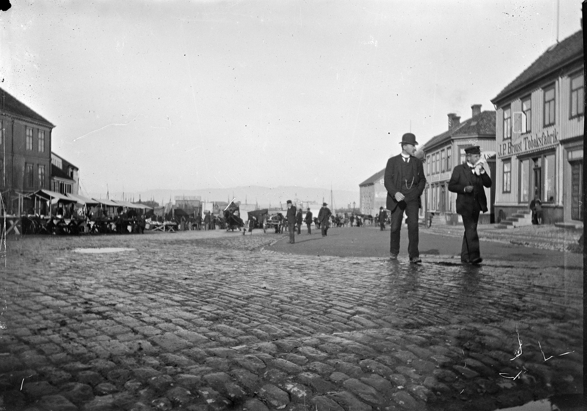 Trondheim Fisketorget, Ravnkloa,