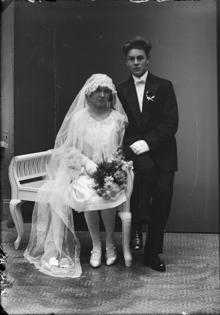 Ateljéporträtt - brudpar, Alunda, Uppland