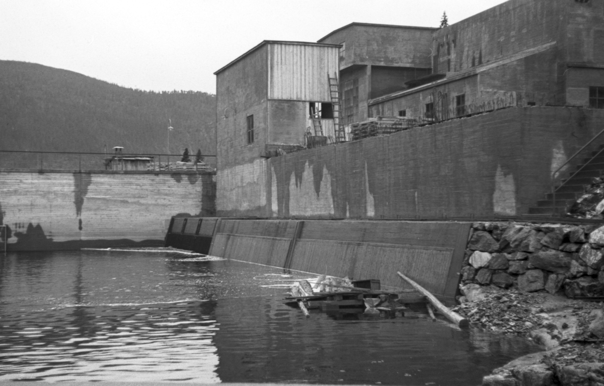 Nedre Fiskumfoss kraftstasjon