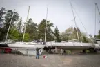 Sjösättning av båtar på Bullandö Marina AB.