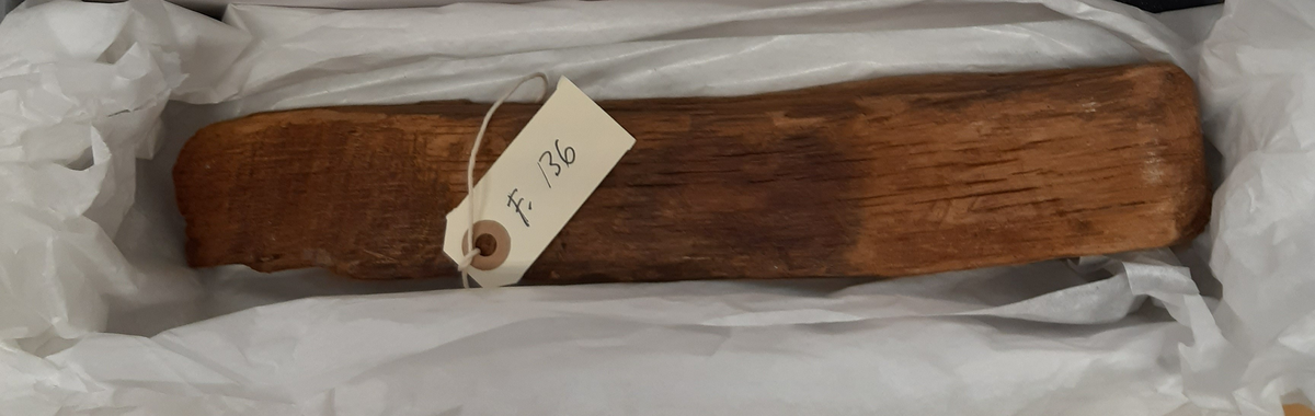 Kil. Nedbruten yta ca 5-10 mm.