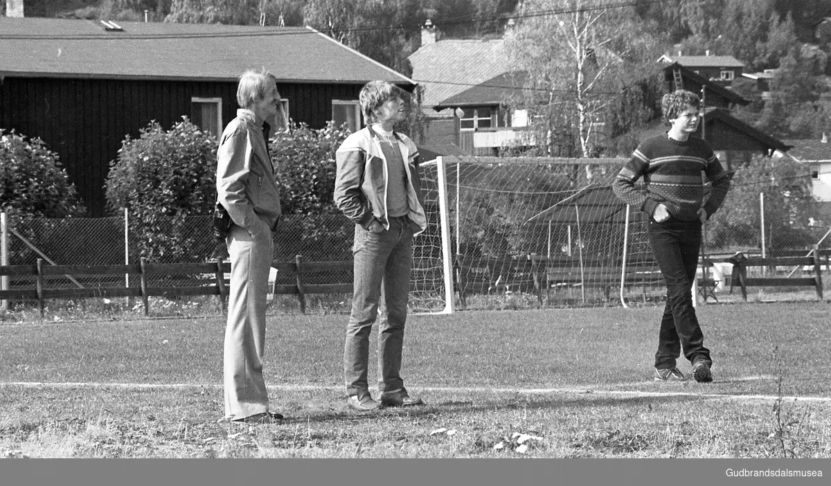 Prekeil'n, skuleavis Vågå ungdomsskule, ca 1985.
Asbjørn Letrud, Ukjent , Ivar Holen. idresttsplassen.