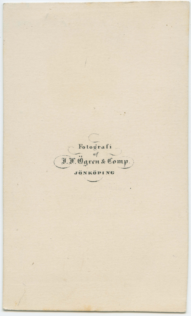 Porträtt på Mandin Anders Nilsson född 1 februari år 1816 i Göteborg. Borgare 15 december år 1845. Klädeshandlare och även ciggarrhandlare. Flyttade till Stockholm år 1869