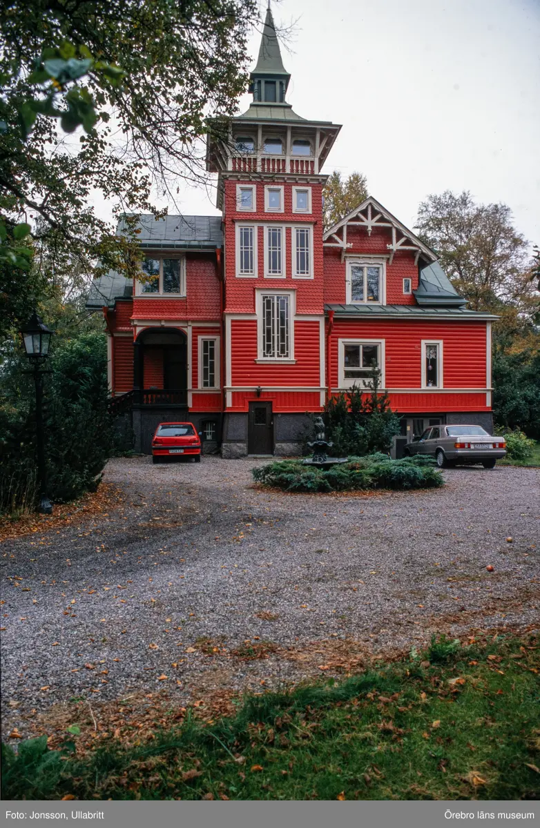 Hertig Karls allé 1