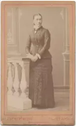 Portrett av en ung kvinne. Frantzine Grønbech 31 år gammel, 