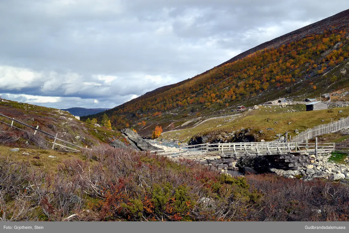 Brua over Tundra ved Tundradalssetra - mot nord, medstrøms