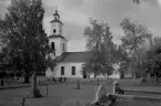 Skattunge kyrka 1944. Skattungbyn, Orsa. Läs mer om Skattunge kyrka i boken: Dalarnas kyrkor i ord och bild.