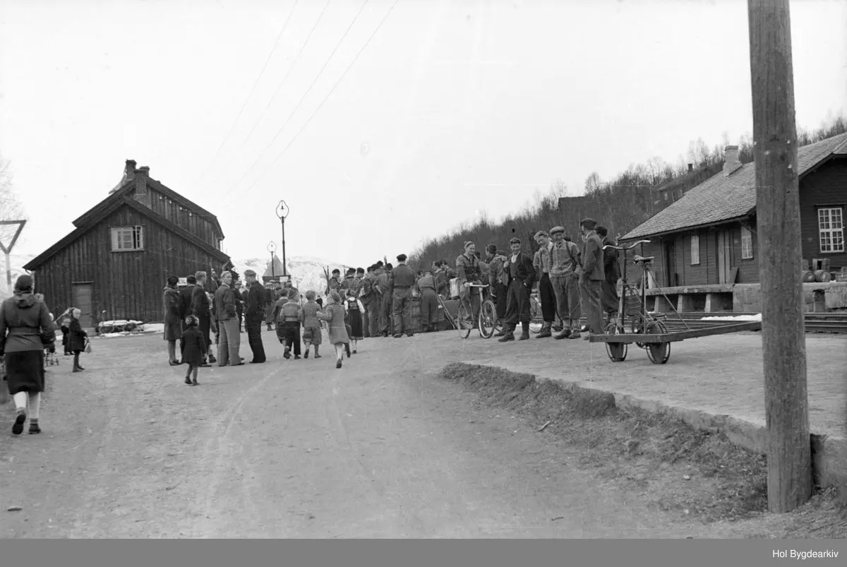 Flagging, kvinne, fredsvåren, Frigjering, Laila Frisørsalong,