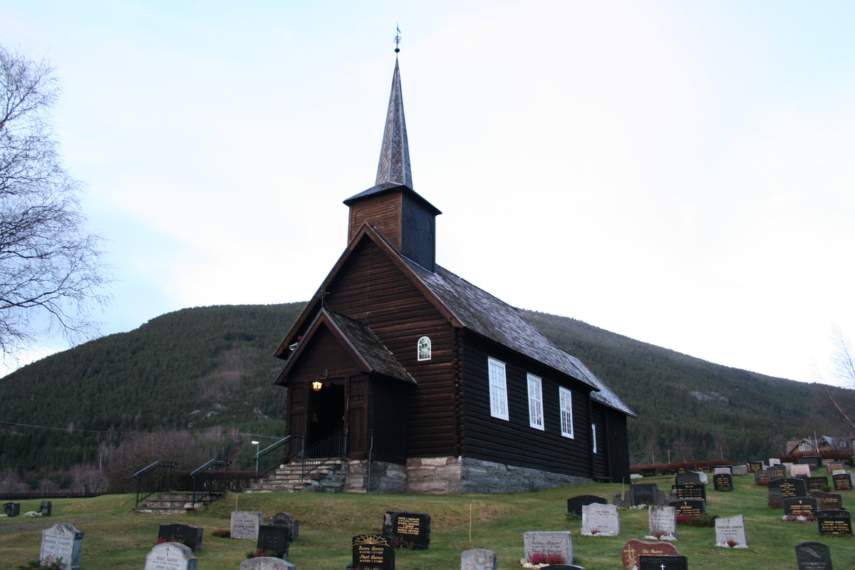 Trekirke oppført i 1932.