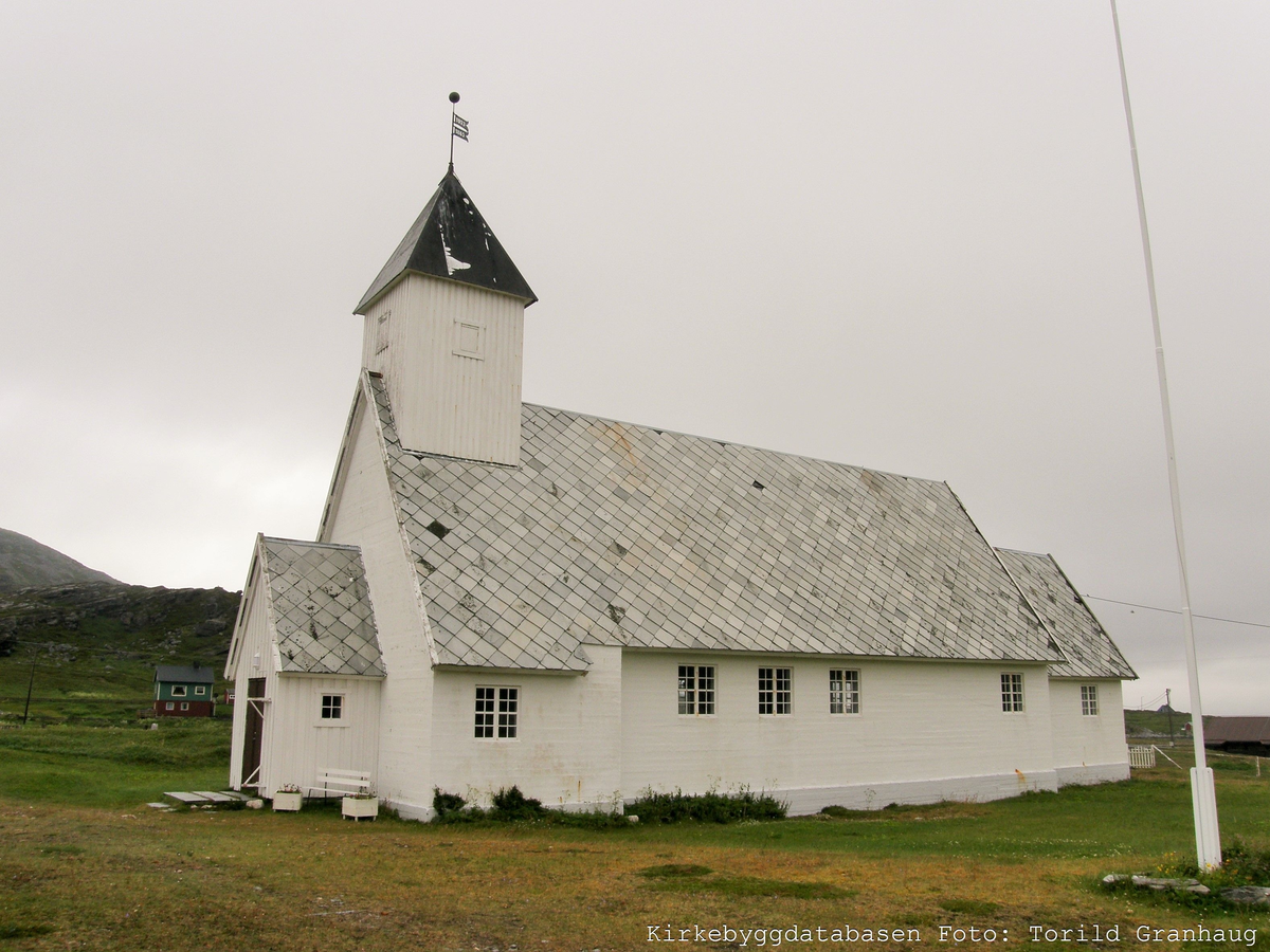 Mur/steinkirke oppført i 1953.