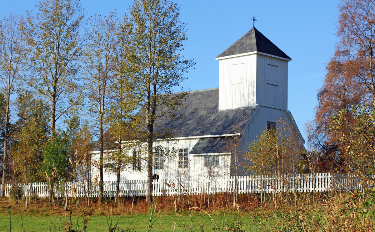 Trekirke oppført i 1924.