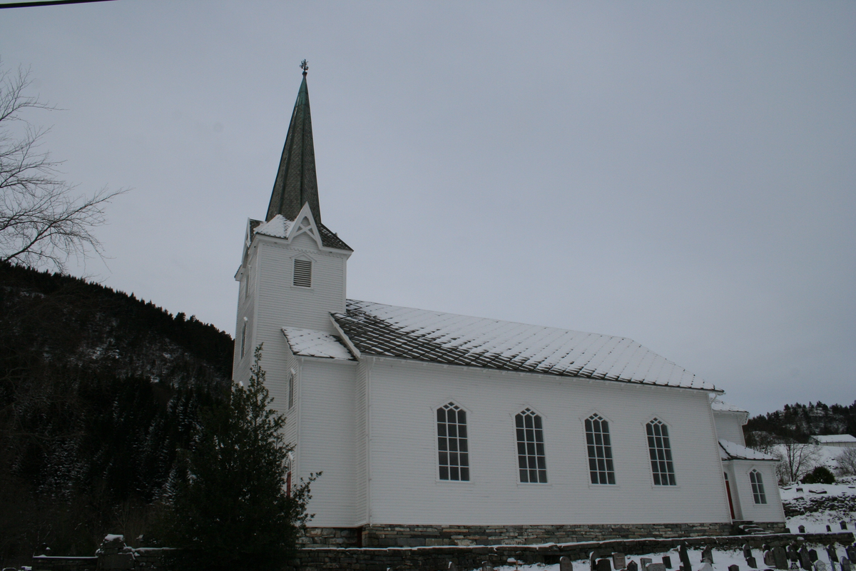 Trekirke oppført i 1893.