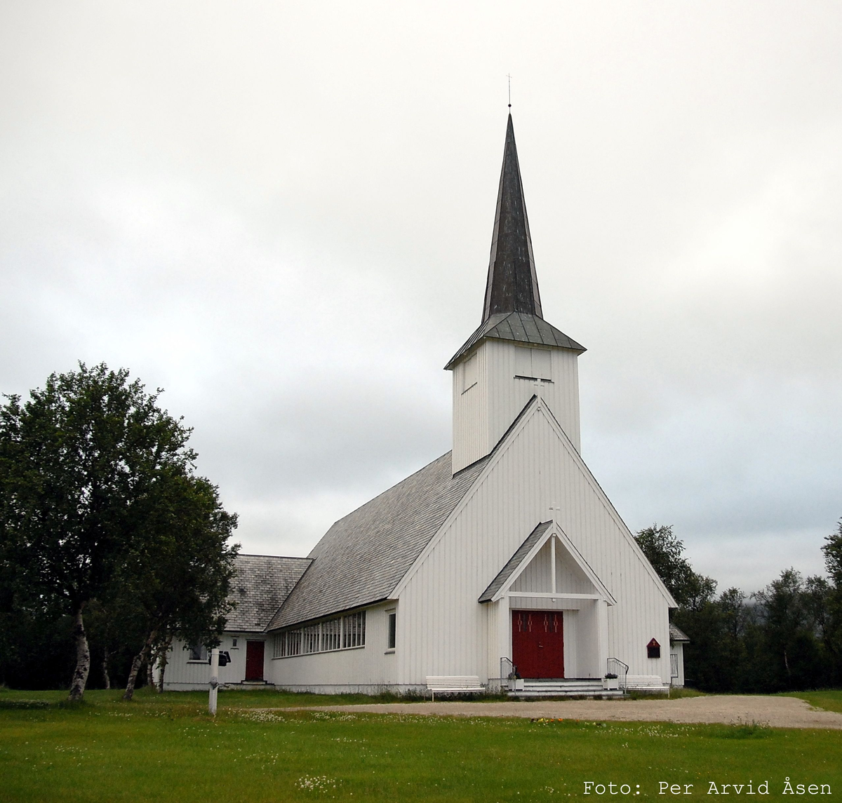 Trekirke oppført i 1963.