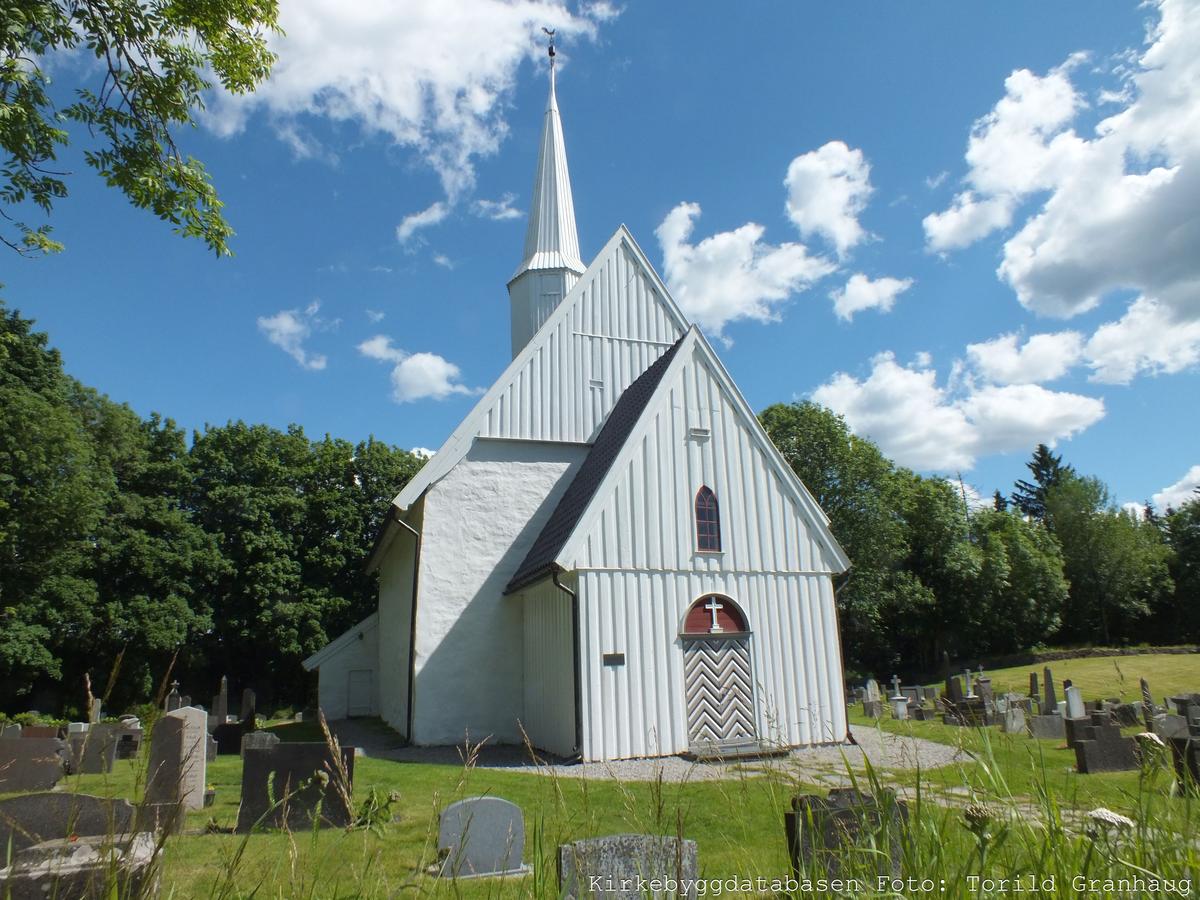 Steinkirke fra middelalderen, oppført ca år 1175.