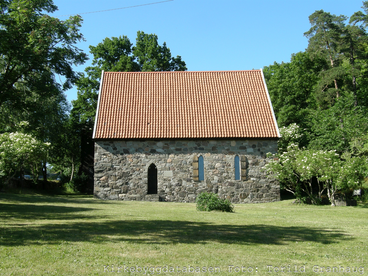 Steinkirke fra middelalderen, oppført ca år 1200.