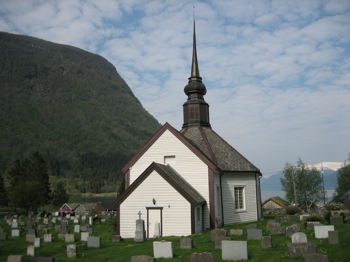 Trekirke oppført i 1784.