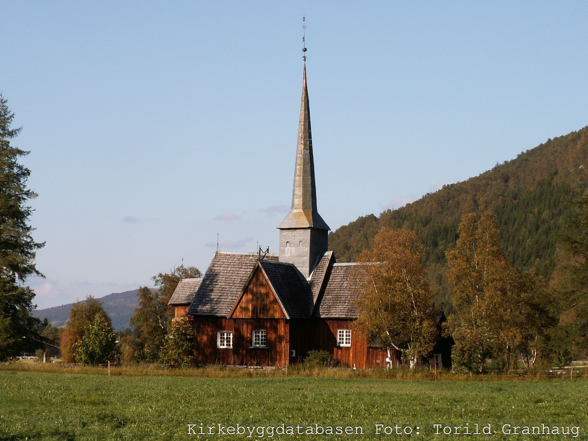 Trekirke oppført i 1654.