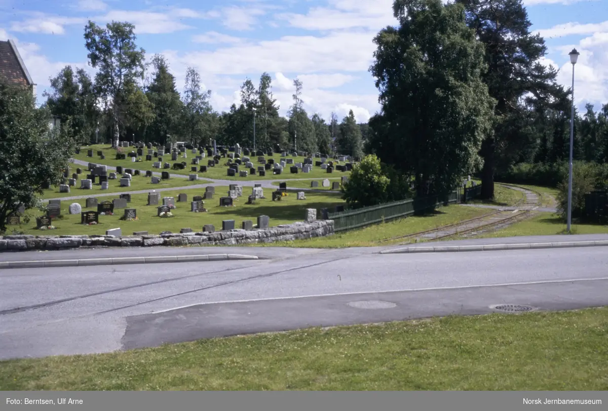 Det nedlagte sidesporet fra Raufoss stasjon til Raufoss Ammunisjonsfabrikker