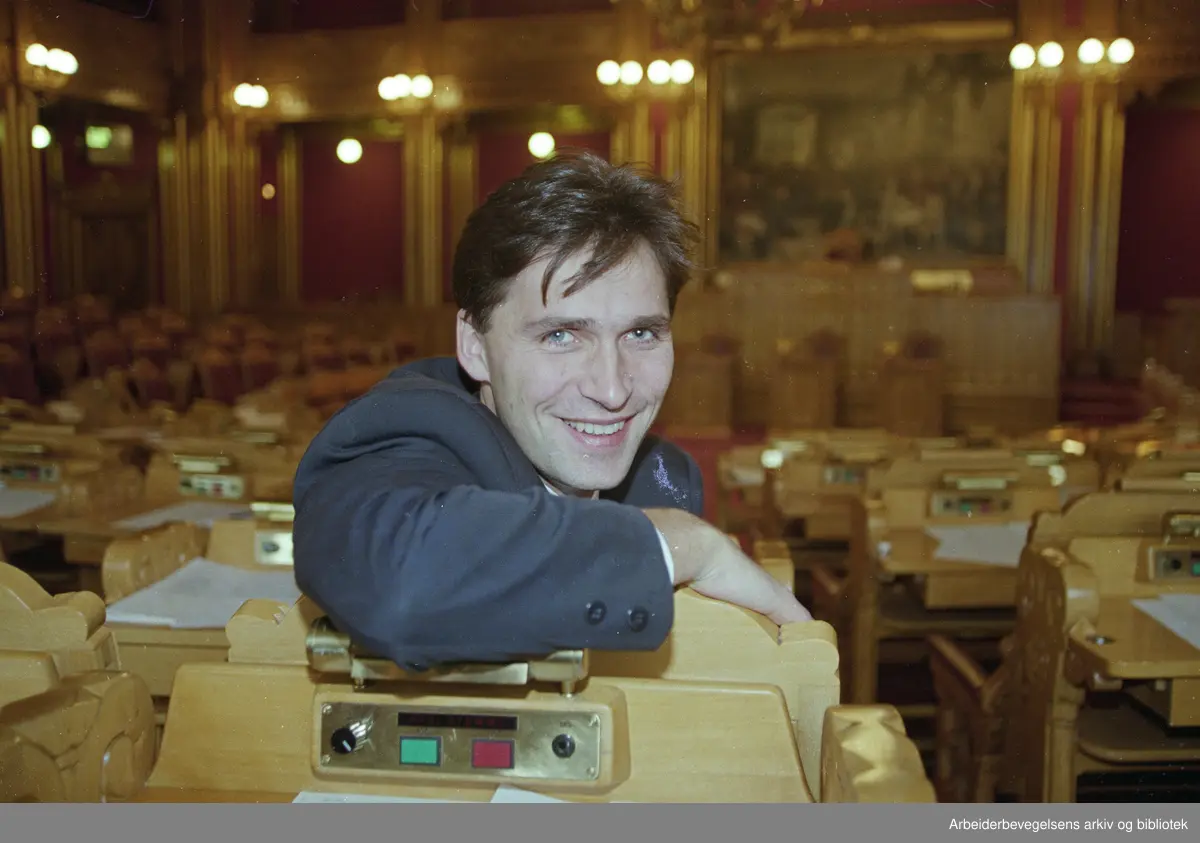 Jens Stoltenberg ny som stortingsrepresentant, 30. november 1991.