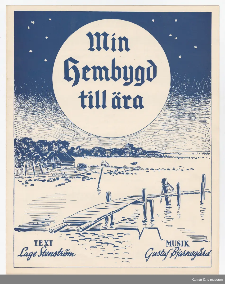 Kulstlandskap med brygga och sjöbod, träd i horisonten och stjärnklar himmel.