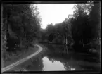 På kuvertet står följande information sammanställd vid museets första genomgång av materialet: Göta kanal. Landshöjden.